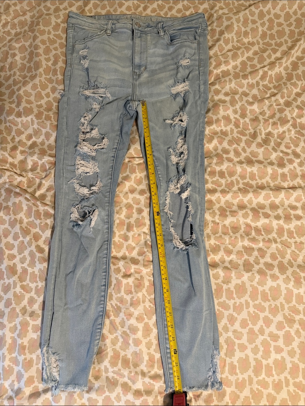 American Eagle Outfitters Light Wash Ripped Skinny Jeans